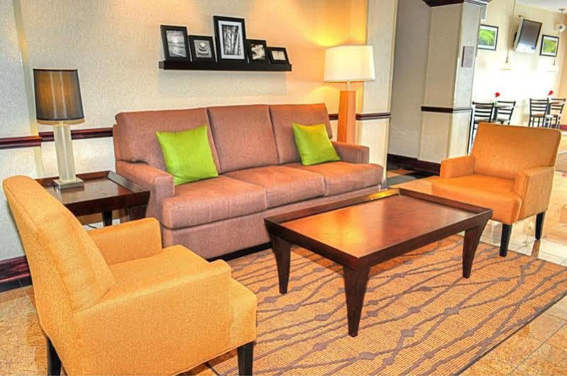 Comfort Inn Emporia Εξωτερικό φωτογραφία